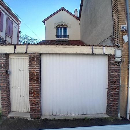 Apartamento Les Etapes Chartraines Parking Wifi Jaccuzi Chartres Exterior foto