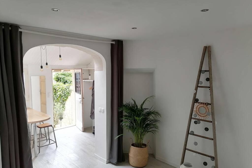 Apartamento Les Etapes Chartraines Parking Wifi Jaccuzi Chartres Exterior foto